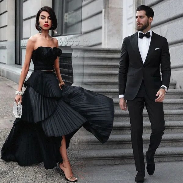 Полностью черный костюм. Платье в стиле смокинг. Дресс код creative black tie. Дресс код черный во всем черном песня. Black tie creative дресс код для женщин.