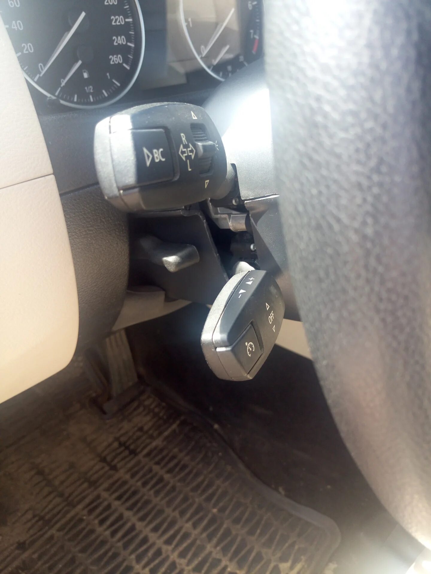 Fabia 3 активный круиз контроль. Е60 круиз. Круиз контроль на бмв х1 е84. Дооснащение фольксваген. Круиз контроль e63 бмв.