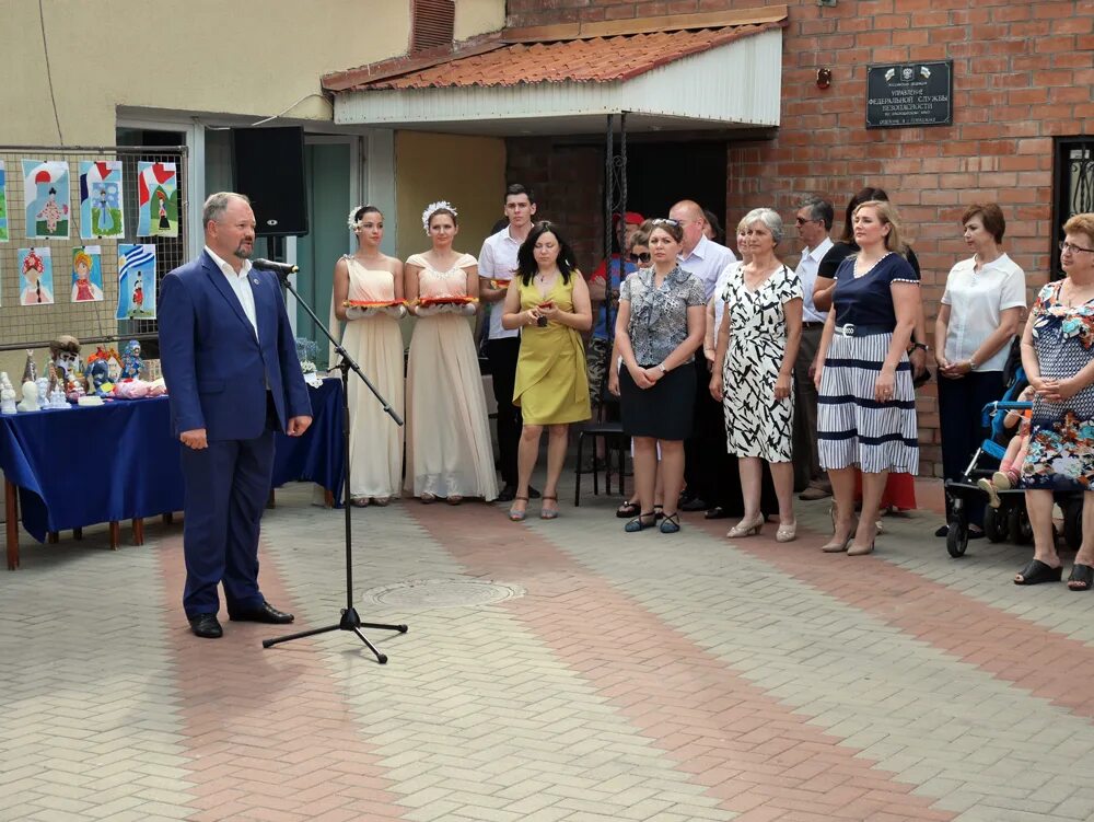 гбук ккбс краснодар. библиотека чехова слепых. чехова. фото библиотек для слепых и слабовидящих. беседа о финансовой грамотности в библиотеке.