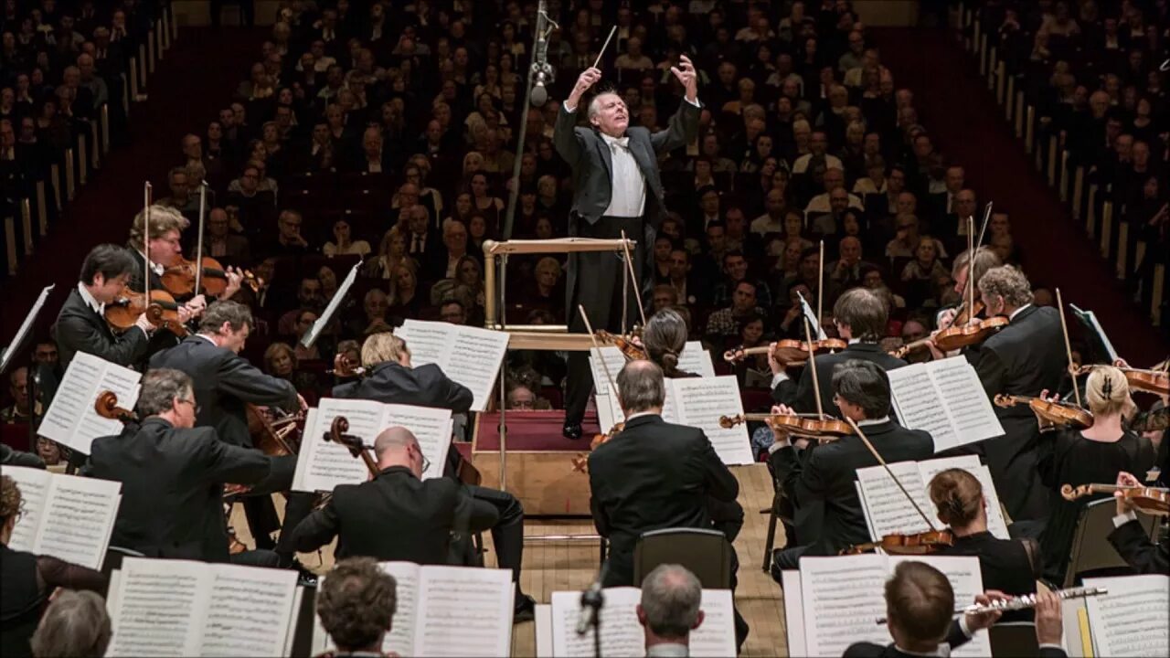 Симфонический оркестр в Карнеги Холл. Leningrad Symphony Orchestra. Shostakovich Gergiev 4 Munich. Симфонию исполняет.