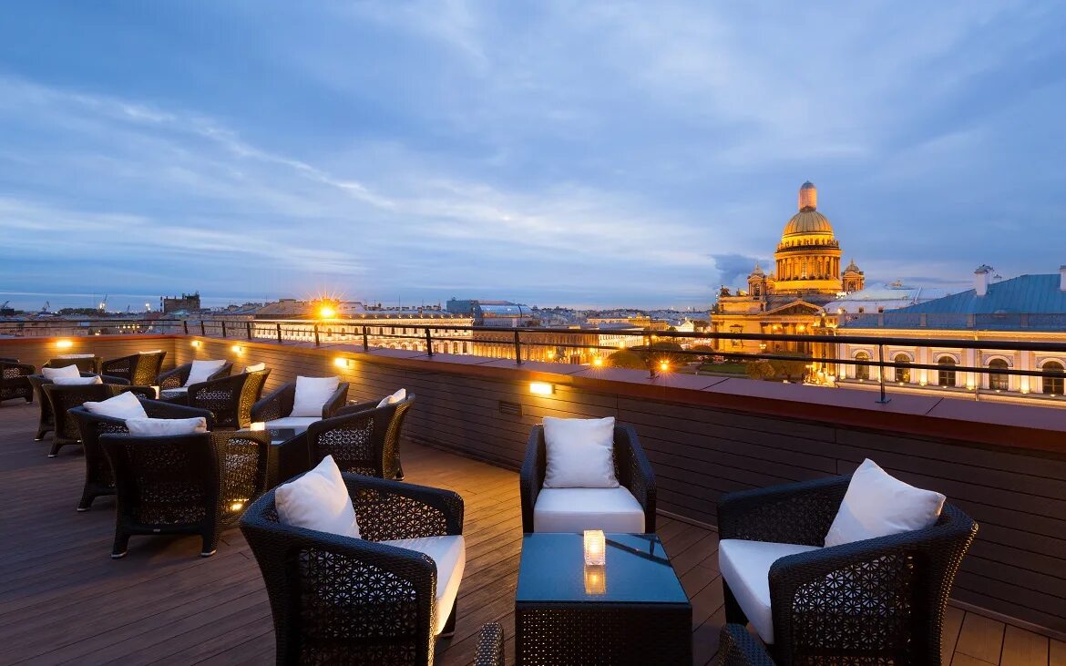 Крыша новотель москва центр. Гостиница украина кутузовский проспект смотровая площадка. Смотровая площадка гостиница украина. Рэдиссон блу шереметьево. Смотровая площадка гостиница украина на 33 этаже.