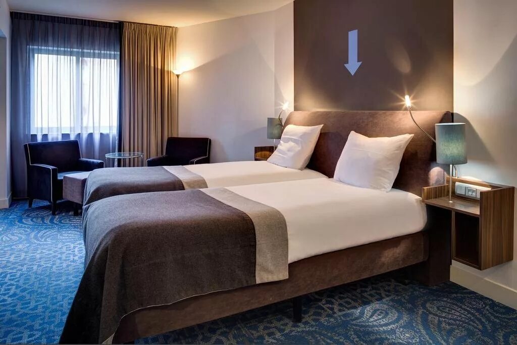 Амстердам деловой центр. Amsterdam hotel booking. Гостиница amsterdam амстердам. Амстердам центр города. Scheepvaarthuis.