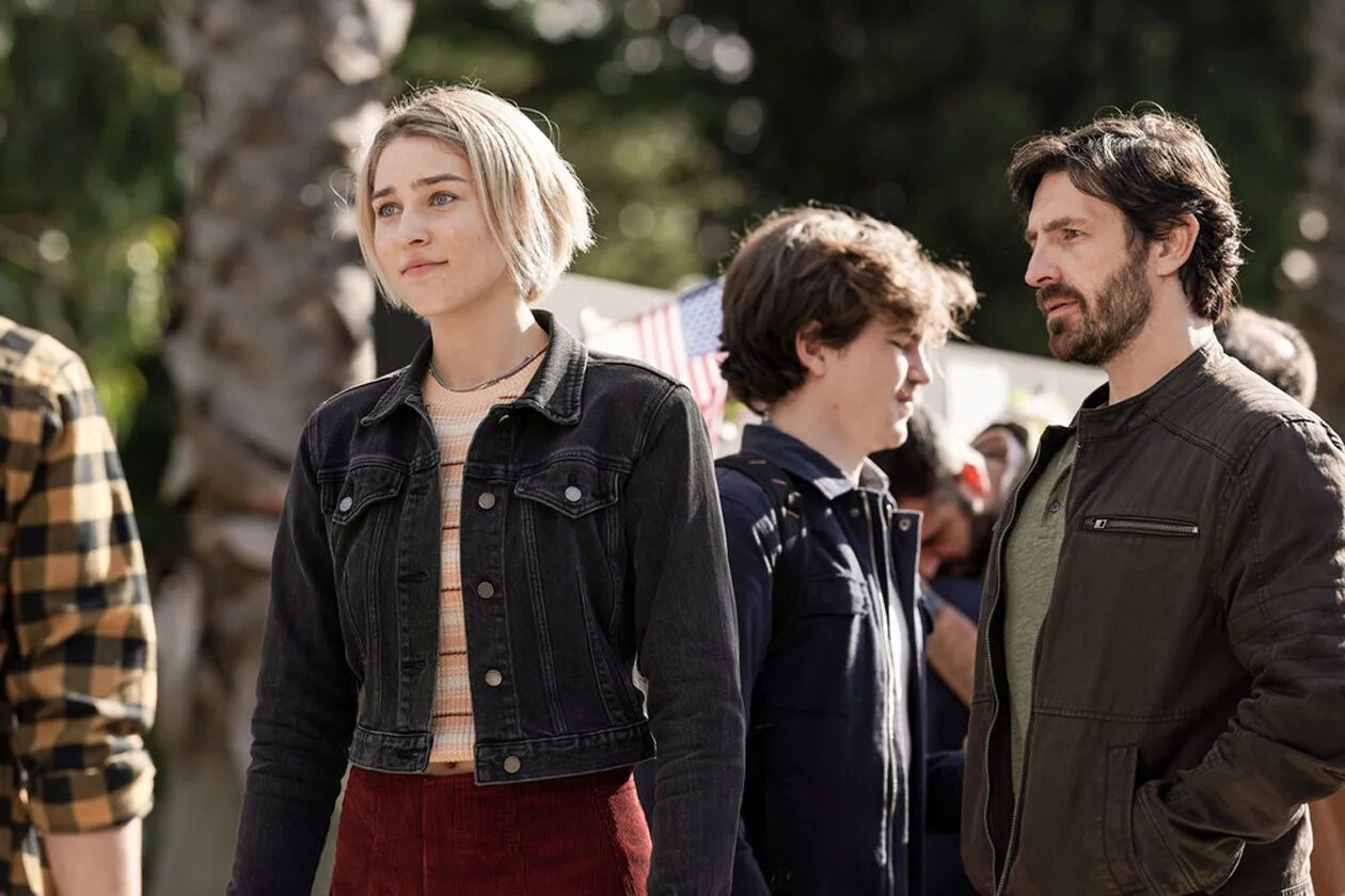 Hdseria. вечер перед телевизором. сериал гран на грабленое. светлана фильм 2022. The brave squad сериал.