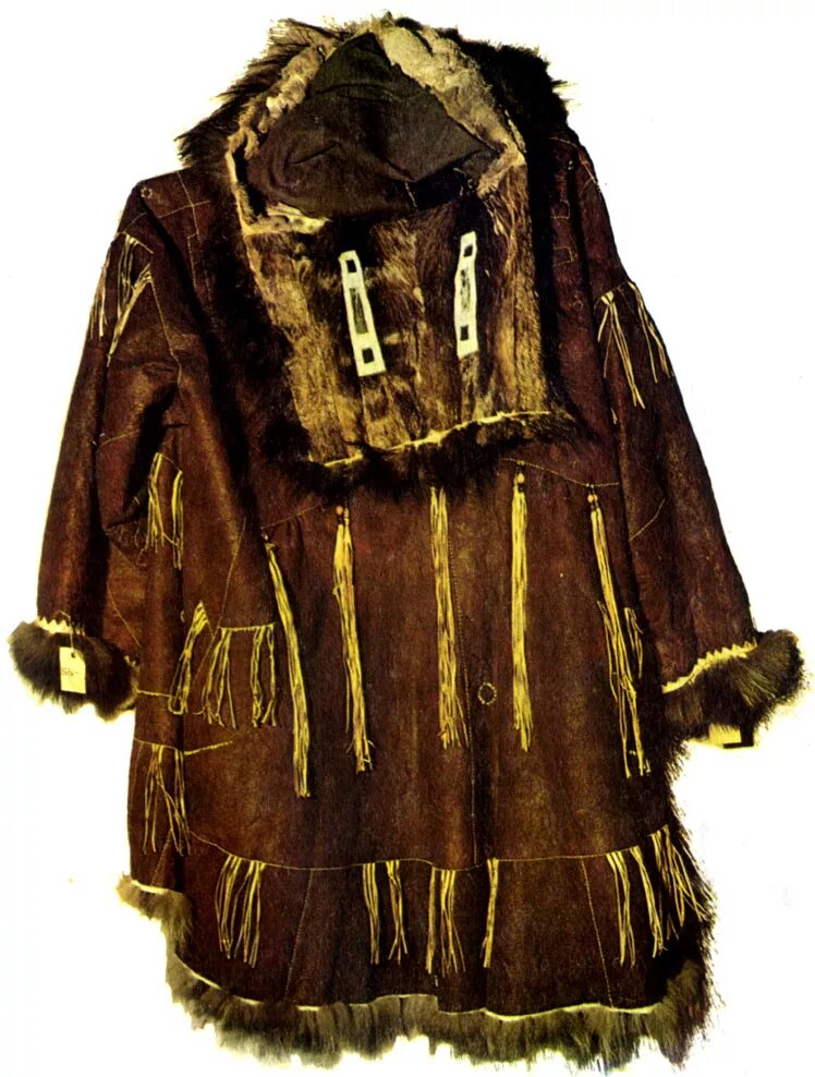 Как называется одежда из шкур. Медвежья шуба лонг дарк. Куртка эскимоса. Как называется одежда из шкур. Кухлянка и малица.