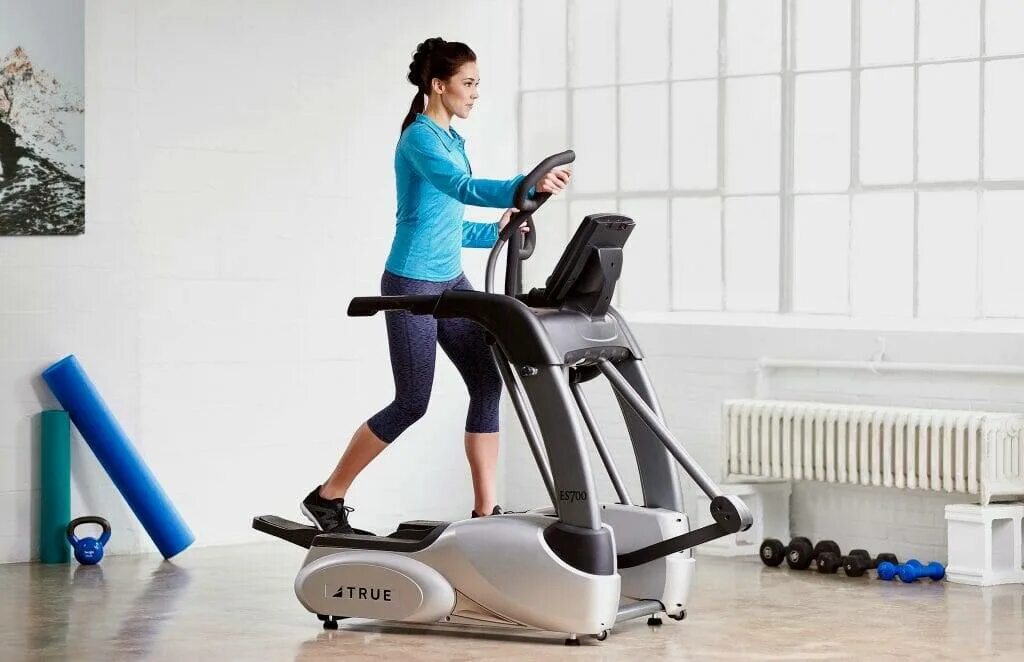 Тренажеры какой выбрать. Elliptical Trainer hm8018 дисплей. Тренажер для женщин. Эллиптический тренажер. Тренажёры для дома.
