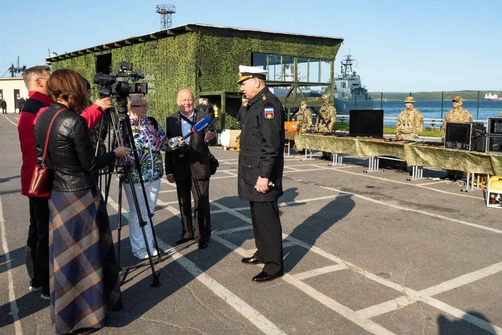 Парк Патриот Мурманск Кильдинстрой. Парк Патриот Северного флота. Парк Патриот Североморск. Выставка военной техники Североморск.