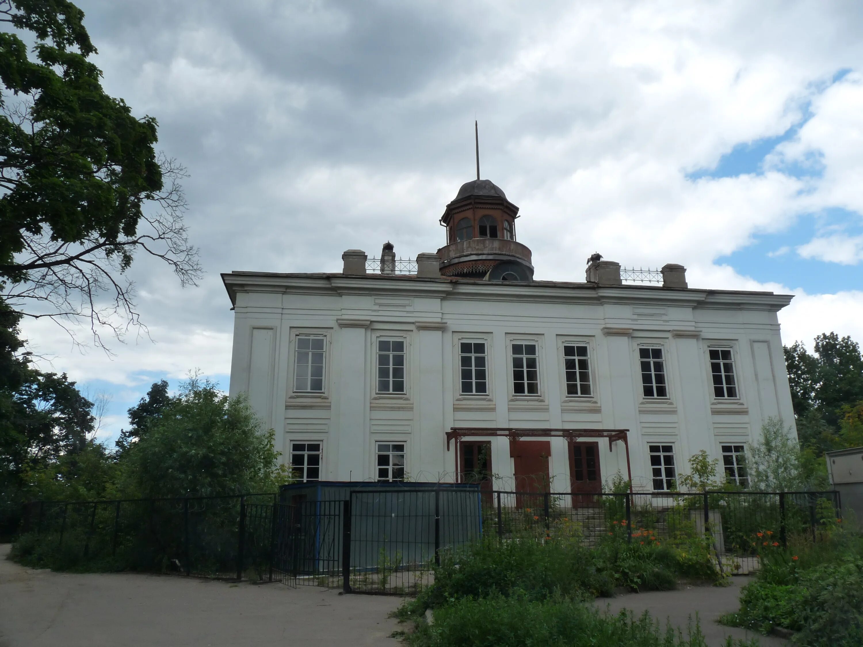 Усадьба Нарышкиных в Кунцево. Нарышкинская усадьба в Филевском парке. Усадьба дом Нарышкина в Москве. Парк Фили усадьба Нарышкиных.