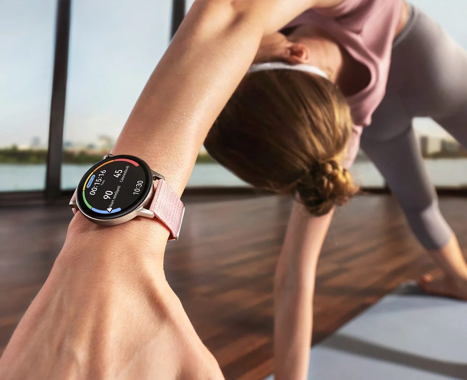 Huawei gt 3 дата выхода. Huawei watch gt 3 milo. смарт-часы хуавей gt3 женские на керамобраслете. смарт-часы хуавей gt3 безрамочный. huawei watch fit 2 на женской руке.