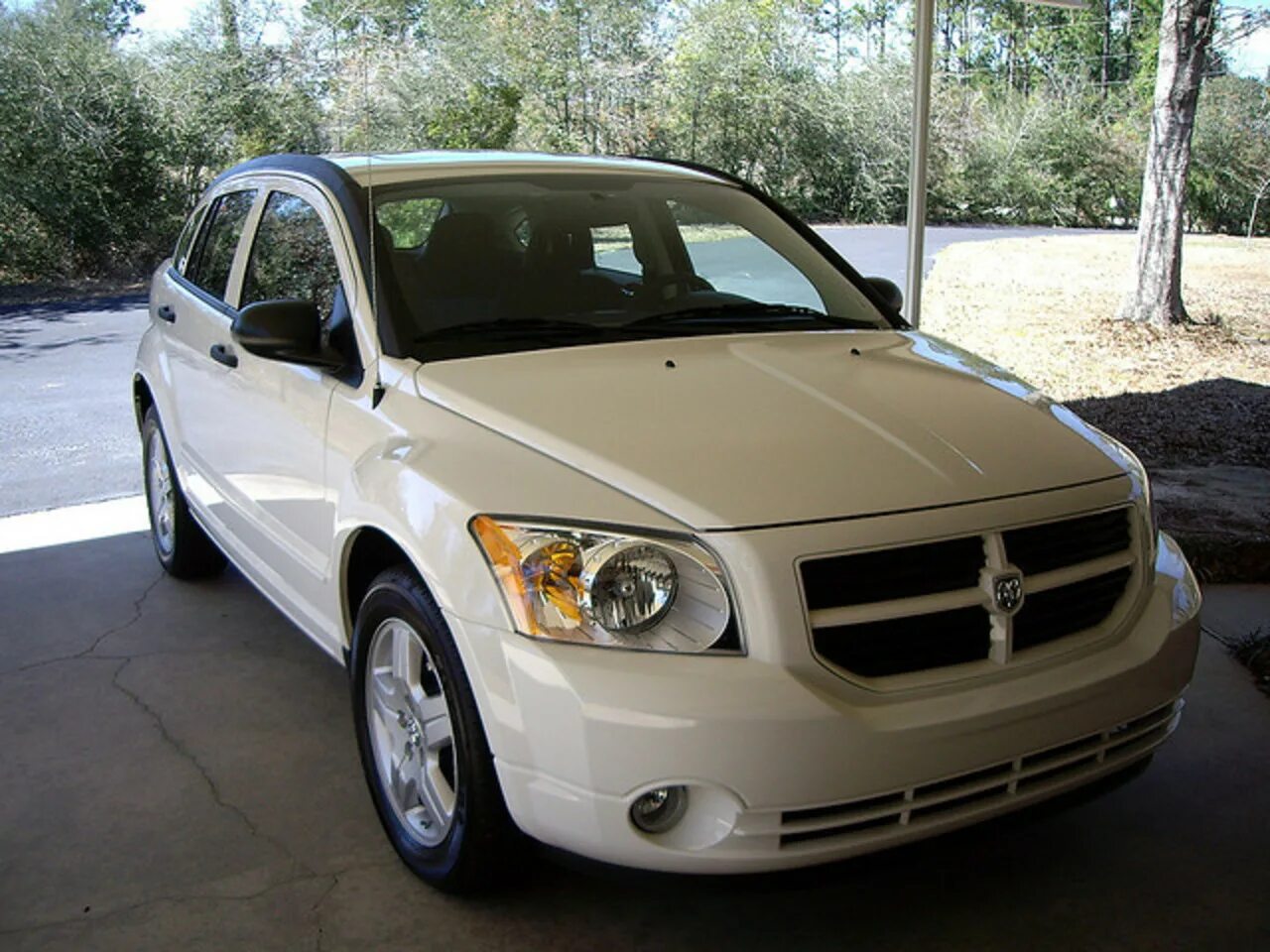 Dodge caliber купить. Додж Калибер SXT. Dodge Caliber SXT 2008. Додж Калибер 2008. Додж Калибер SXT 2008.