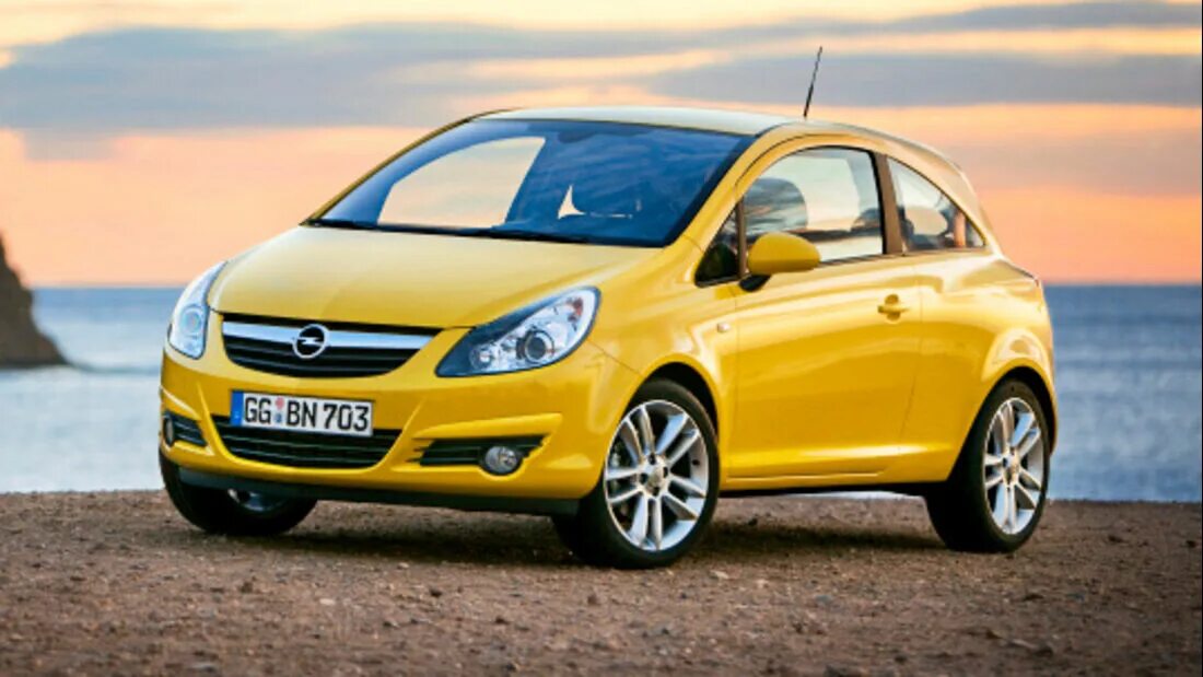 Опель малолитражка. Опель Корса 2012 желтый. Opel Corsa f. Opel Corsa 3d. Ремонт opel corsa