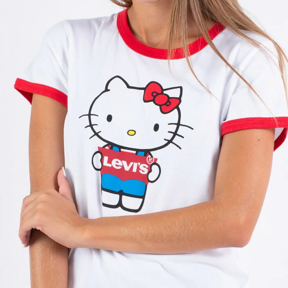 Левайс с Хелло Китти. Хелло Китти одежда. Футболка hello Kitty женская Levis. Китти с одеждой. Хэллоу одежда