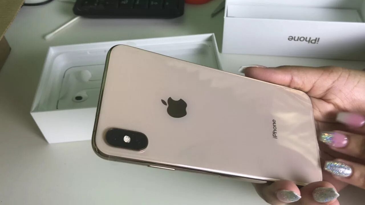 Iphone 15 pro бежевый. Айфон XS Max золотой. Айфон XS Gold. Iphone XS Unboxing.