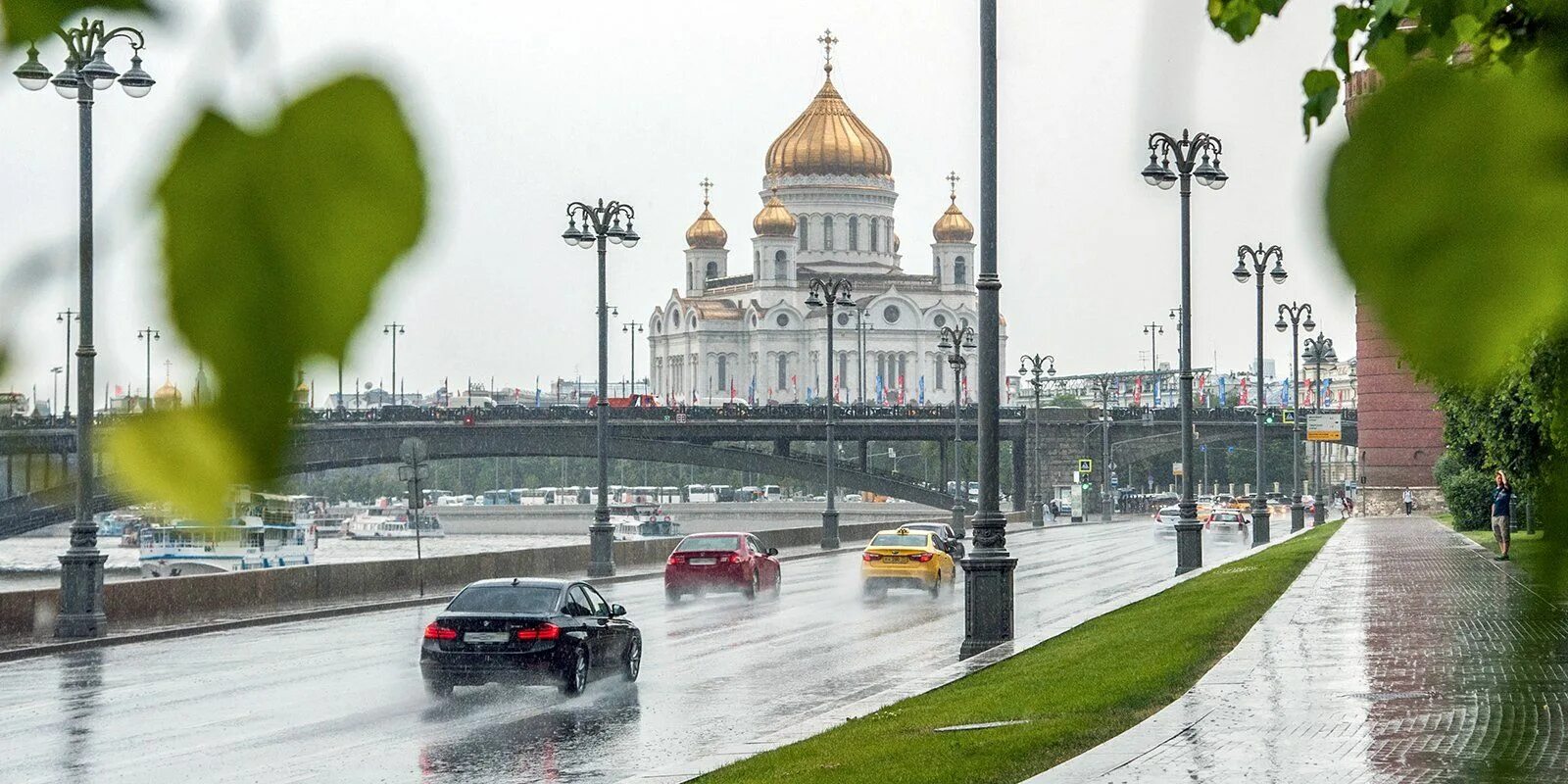 Столица дождей город. Летний дождь в Москве. Дождь в Москве летом. Москва после дождя. Москва лето дождь.