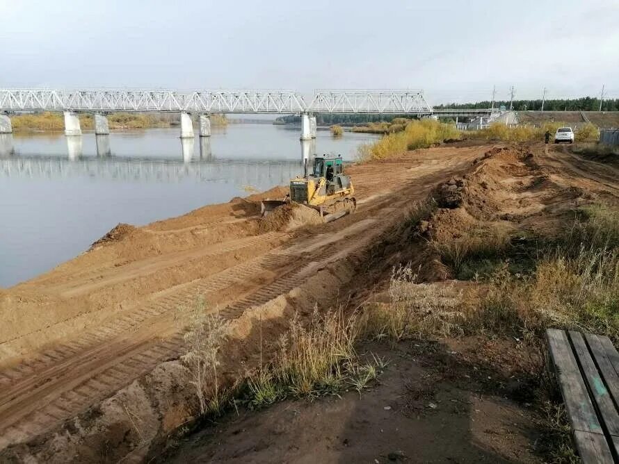 Поселок октябрьский иркутская. Октябрьский Чунский район. Чунский район поселок Октябрьский. Октябрьский Чунского района Иркутской области. Посёлок Октябрьский дамба.