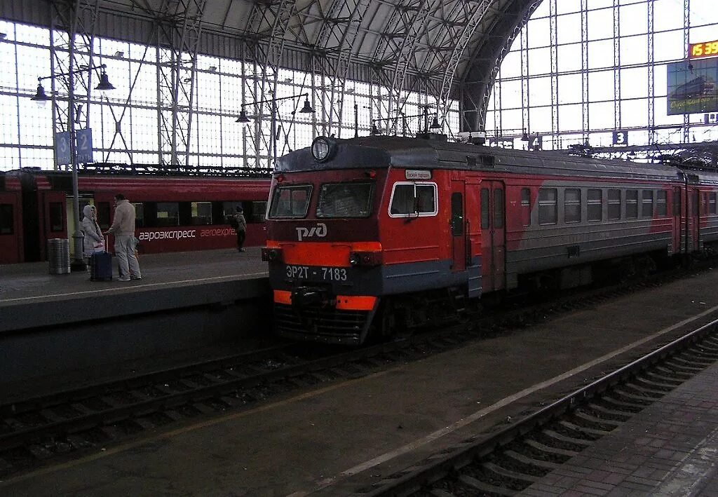 Киевский вокзал поезда. Киевский вокзал электрички. Поезд 7183. Киевский вокзал электричк. Ближайшая станция электропоездов