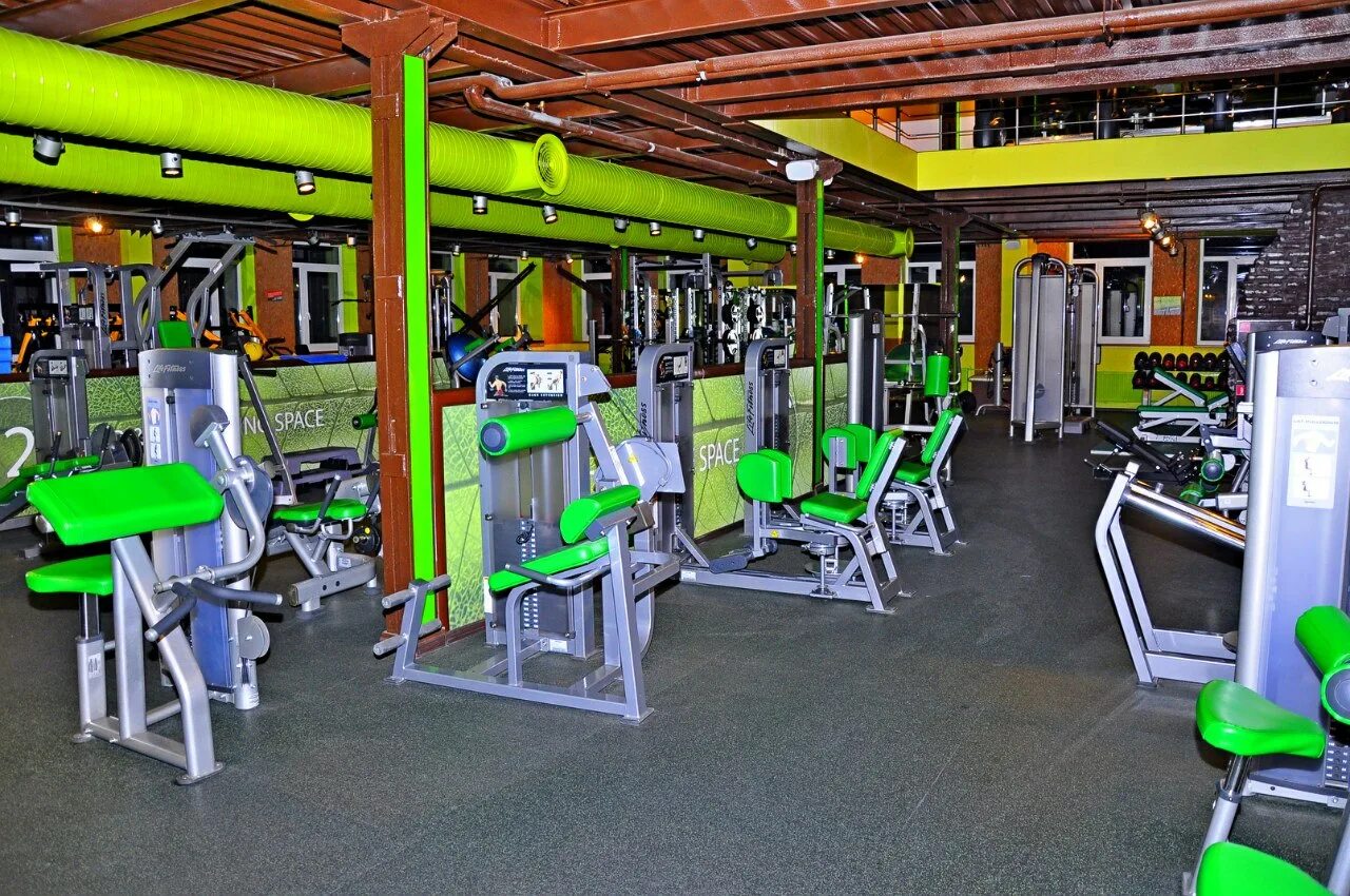 We gym звездный. Wegym звёздный томилино. We gym кутузовский. Джим ферганской. We gym ферганская.