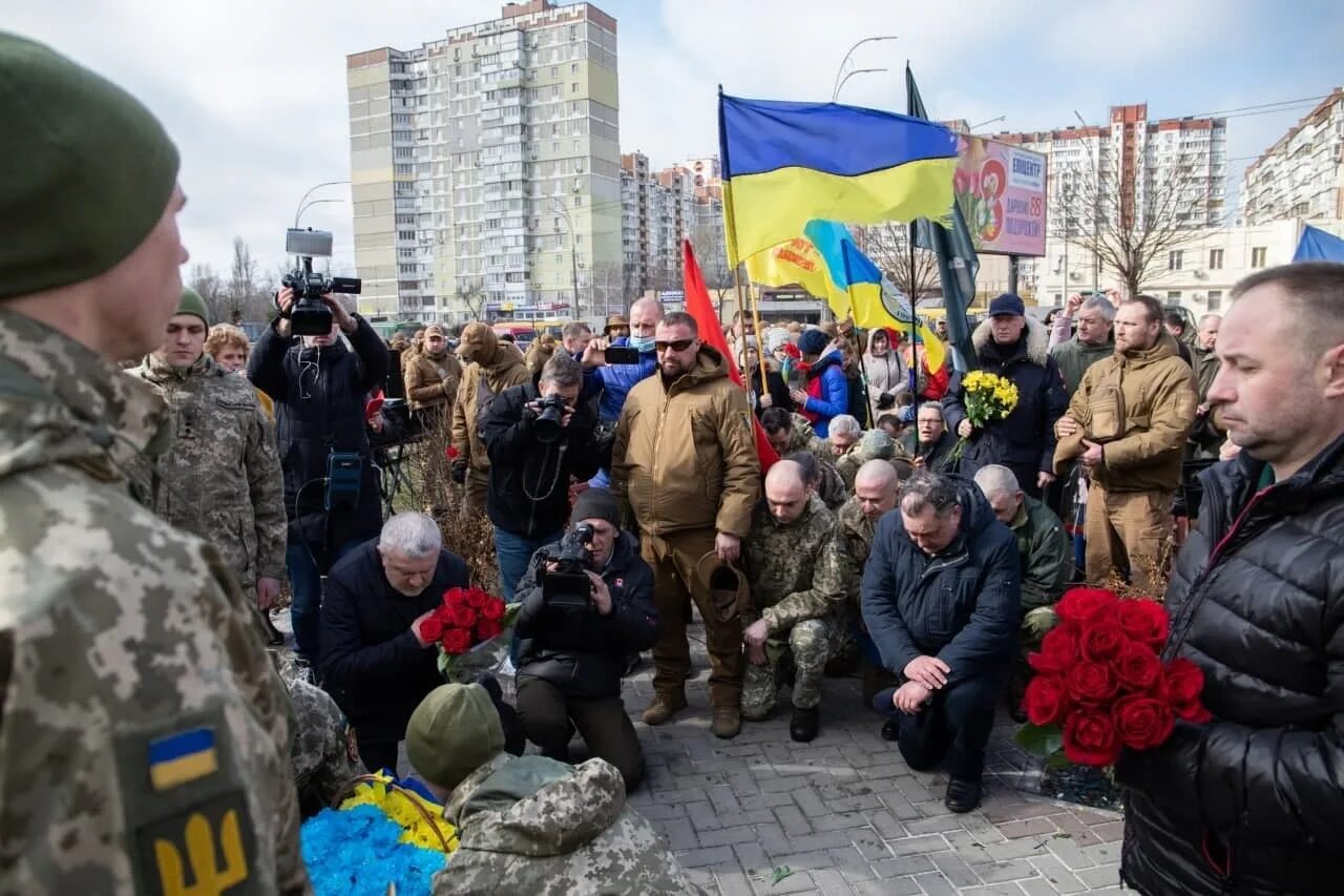 В контакте киев украина. День украинского добровольца. События на Украине. Украинские добровольцы. Российские добровольцы на Украине 2014.