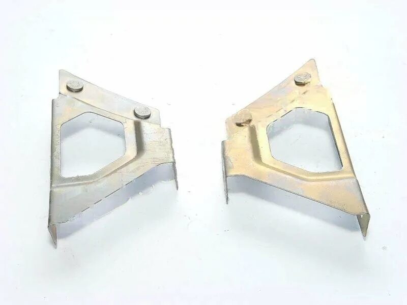 Кронштейн крепления бампера ваз 2108,2109,21099. Кронштейн бампера ваз 2115. Крепление кронштейна заднего бампера ваз. Кронштейн крепления заднего бампера ваз 2115. Крепление кронштейна заднего бампера ваз.