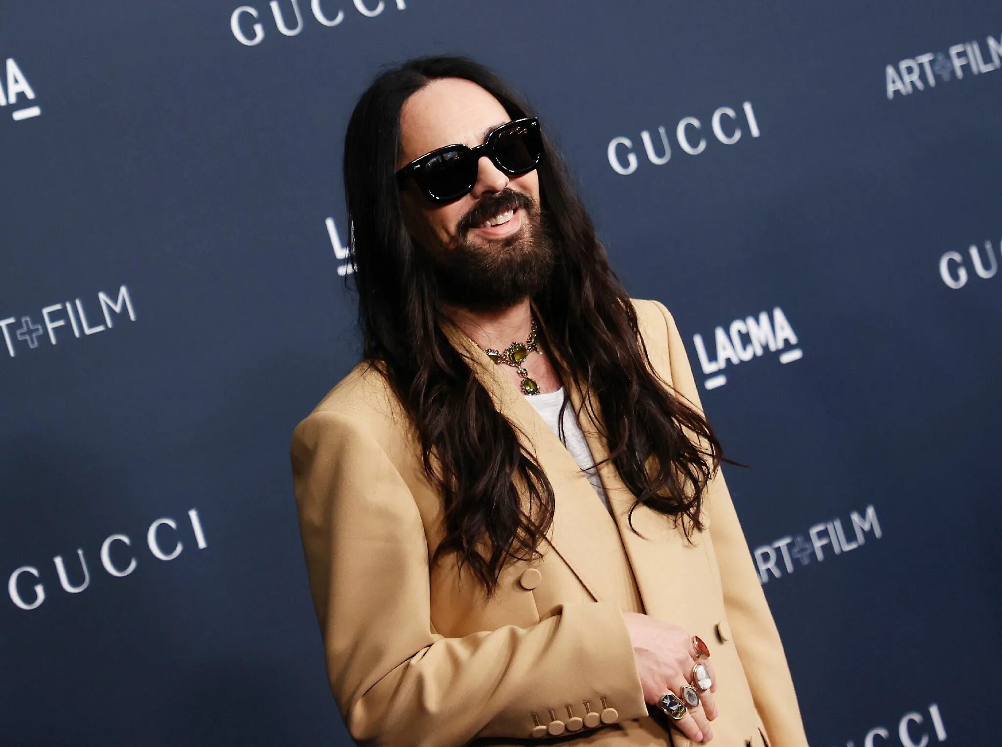 Алессандро микеле. Алессандро микеле gucci. александр микеле гуччи. алессандро микеле гуччи головы. алессандро микеле gucci вещи.