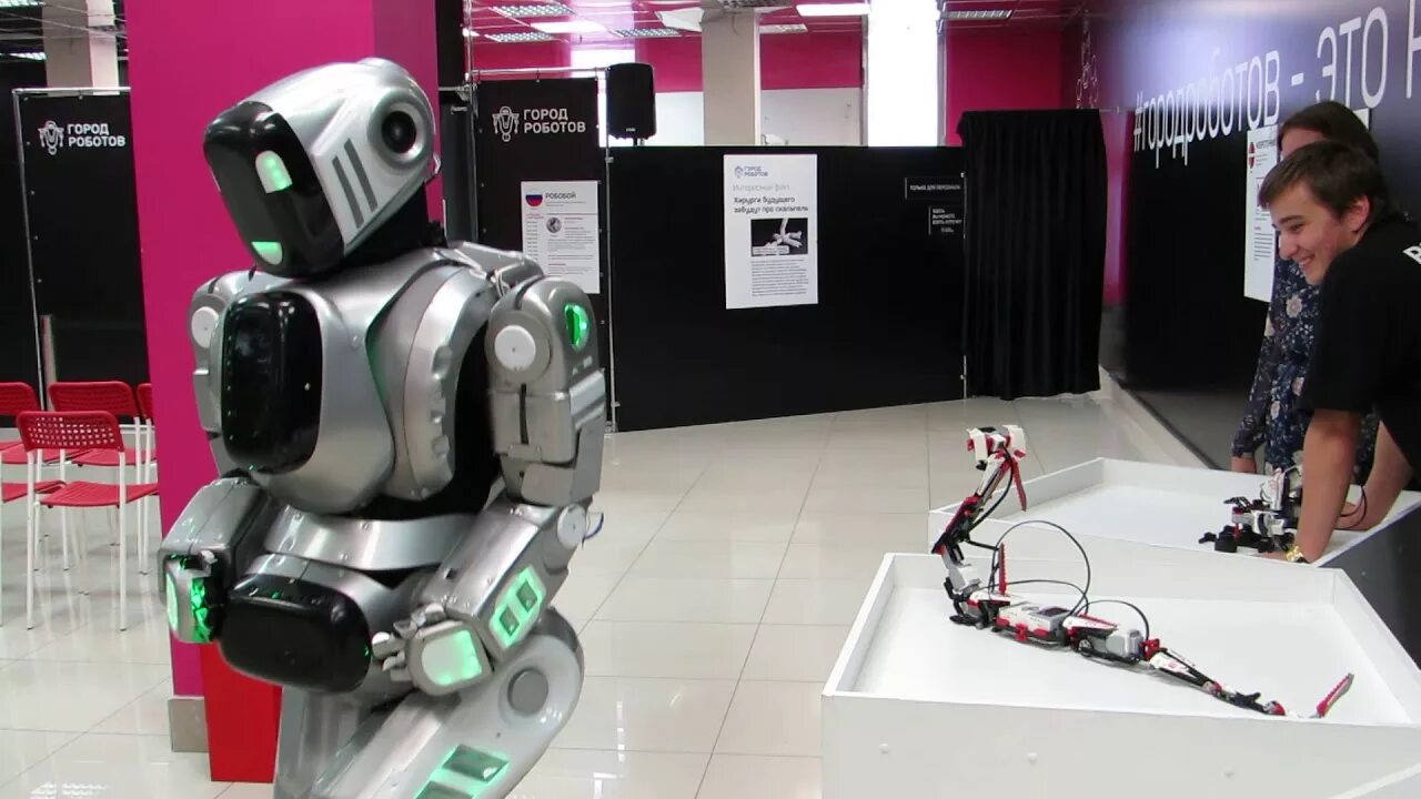 Нападение роботов. Город роботов. Роботы нападут на людей. Роботы нападают на людей.