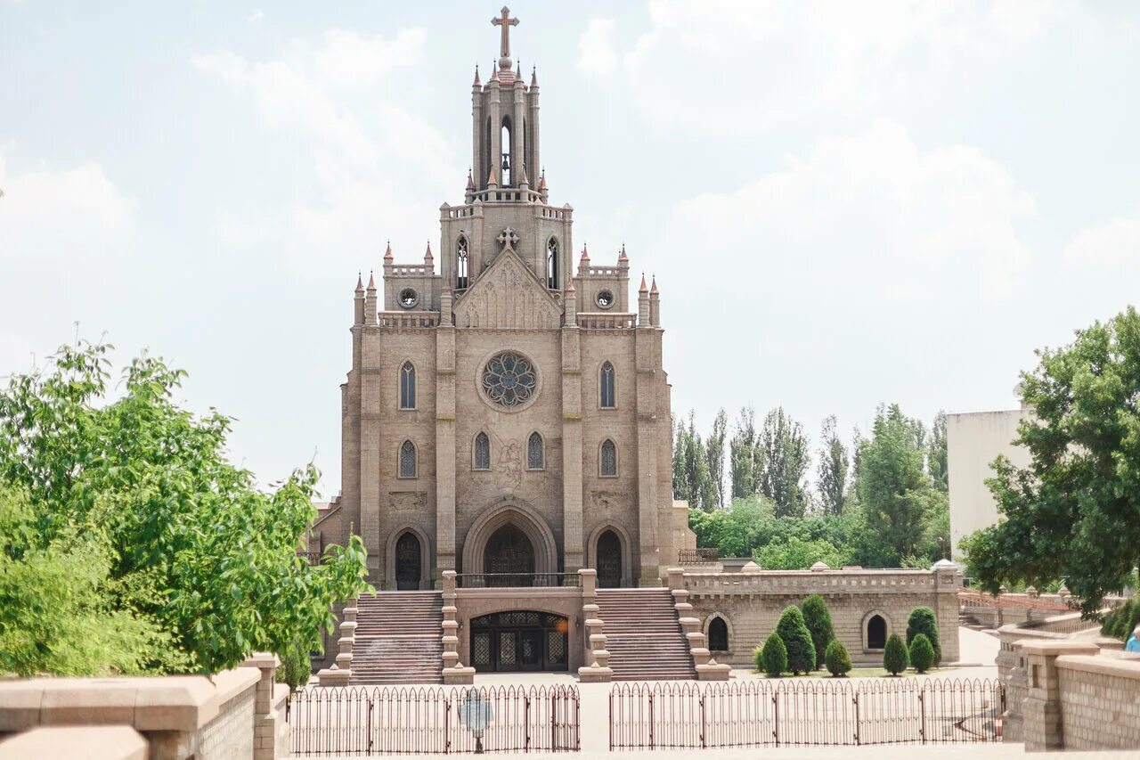 римско-католический костёл ташкент. собор святейшего сердца иисуса (ташкент). монастырь святого сердца (львов). святого сердца иисуса ташкент. святого сердца иисуса ташкент.