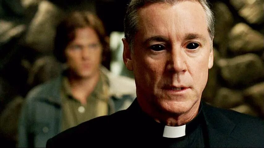 демоны про священников. демоны про священников. ангелы и демоны фильм камерарий. демоны про священников. ангелы и демоны фильм 2009 юэн макгрегор.