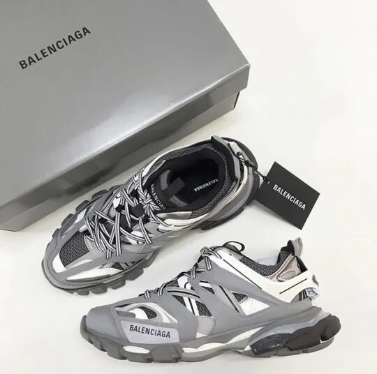 Balenciaga defender купить. Кроссовки Баленсиага Дефендер. Balenciaga track 2. Balenciaga track ASICS. Balenciaga track с подсветкой.