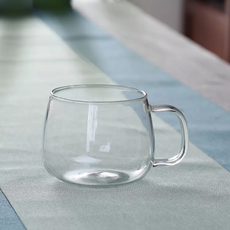 Кружка прозрачная. Кружки стеклянные прозрачные. Стеклянные чашки для чая. Чашки для чая стеклянные прозрачные.