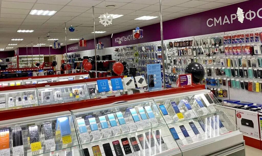 Тц восток качканар магазины одежды. Магазин южный качканар. Качканар гикалова 1. Ремэлектро качканар. Корпорация центр южноуральск.