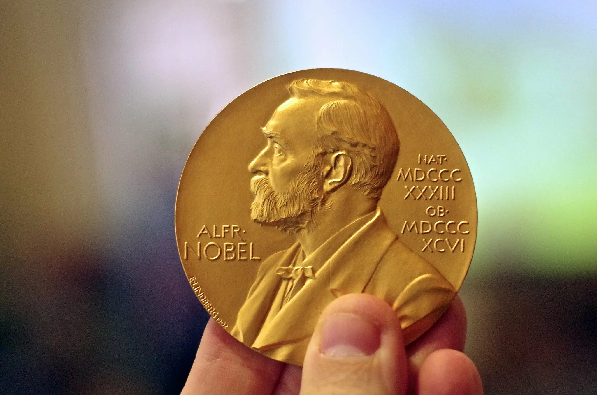 Медаль Нобелевской премии Муратова. Нобель мукофоти. Нобель и Нобелевская премия.