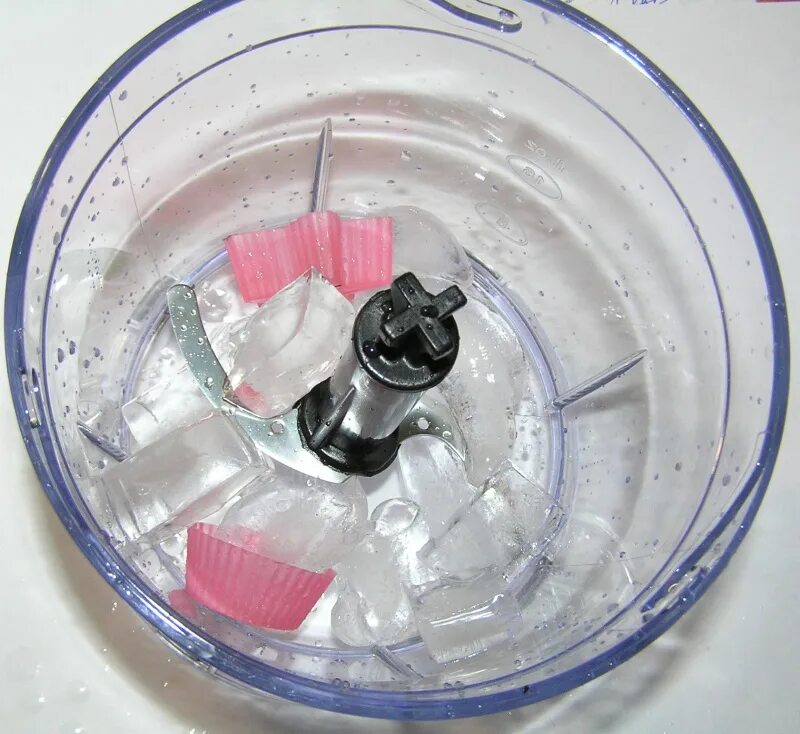 Блендер для льда. • взбитый лед. Колка льда в блендере. Блендер oursson pb1550htd/rd. Дробление льда в блендере.