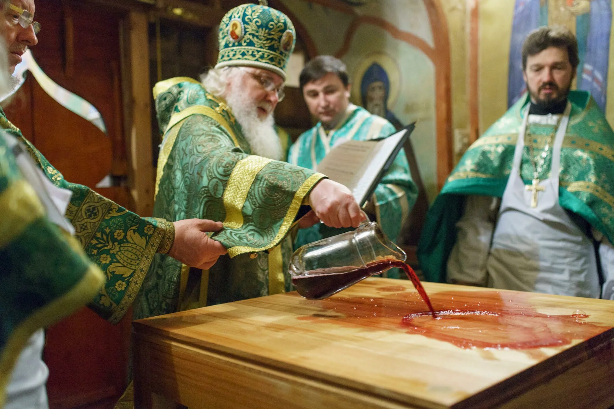 николай важнов протоиерей. исповедь с протоиереем артемием владимировым. евхаристический канон чинопоследование. патриарх храм при мгимо. литургия евхаристия.
