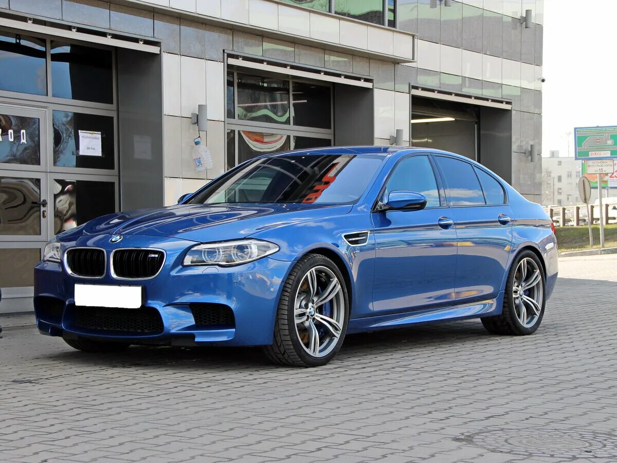 М5 50. BMW m5 f10 синяя. BMW m5 f10 2012. BMW m5 f10 Restyling. BMW m5 v (f10).