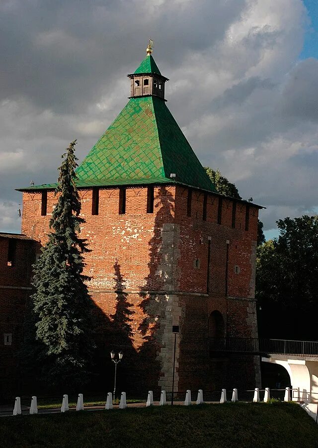 Башни кремля новгород