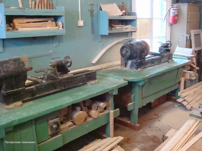 Деревообрабатывающий станок для школьной мастерской. Станки школьных мастерских. Токарный станок тсп-77. Оборудование для кабинета трудов. Оборудование для школьных мастерских.