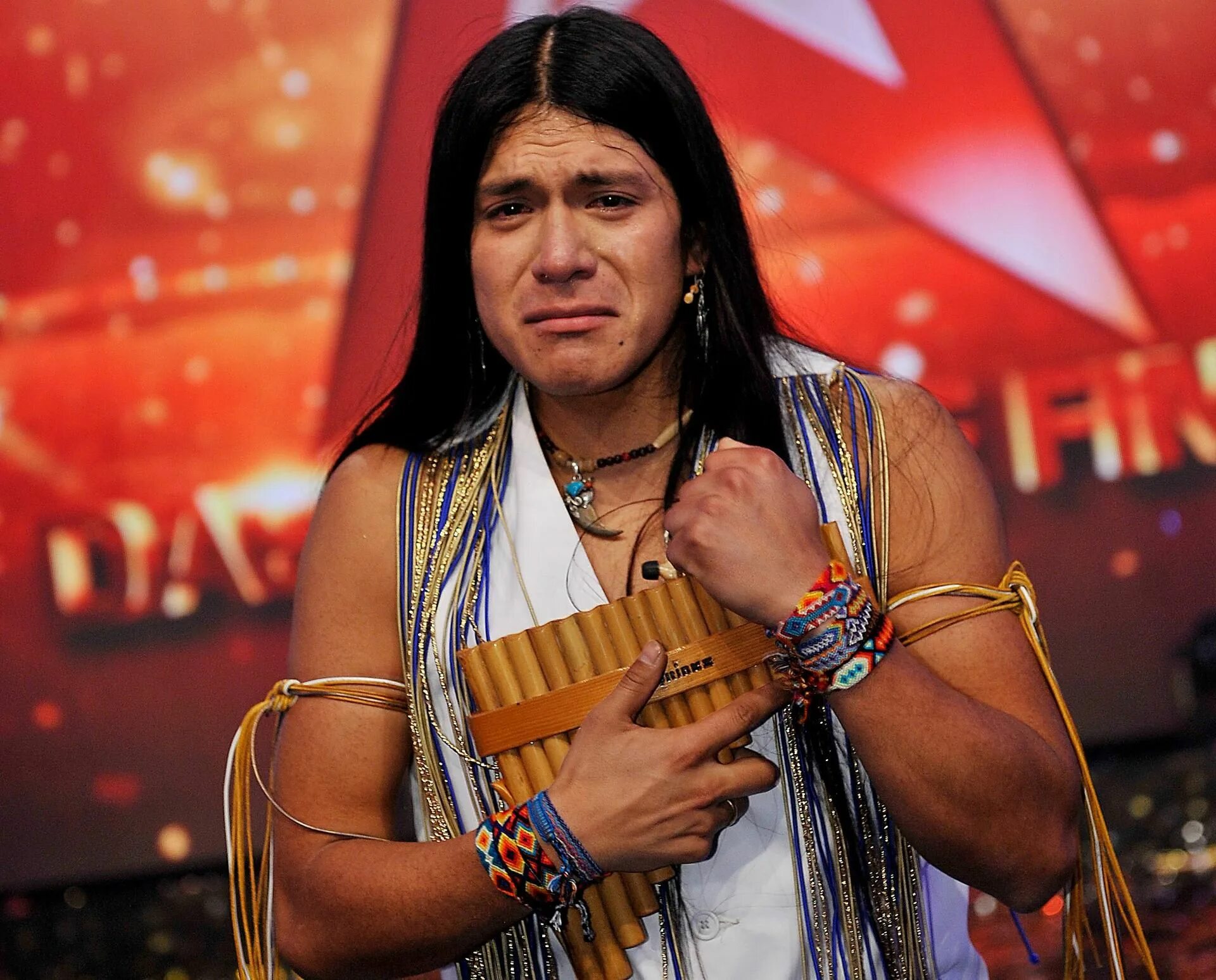 Лео Рохас. Лео лох. Музыкант Leo Rojas. Музыкант индеец Лео Рохас. Индеец музыкант