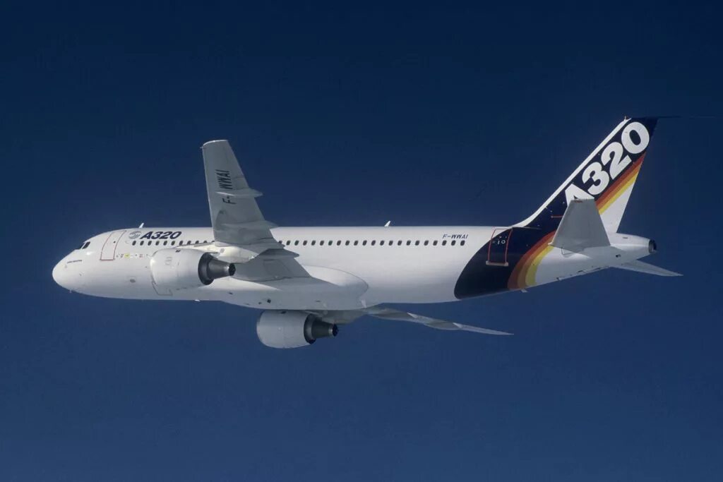 Airbus a320. Самолёт Аэробус а320. Самолет пассажирский Airbus a320. Самолет Эйрбас 320. Airbus a320 узкофюзеляжный Jet.