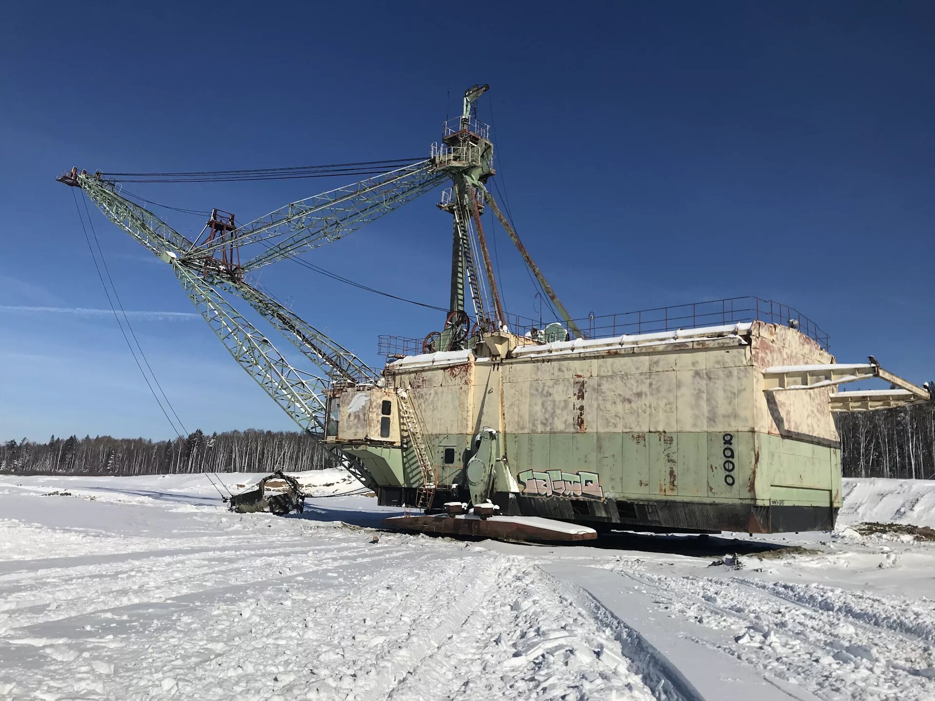 Шагающий экскаватор 2090 трансформаторы. Шагающий экскаватор СССР. Крайшмаж эм 40.75 экскаватор шагающий. Шагающий экскаватор Уралмаш.