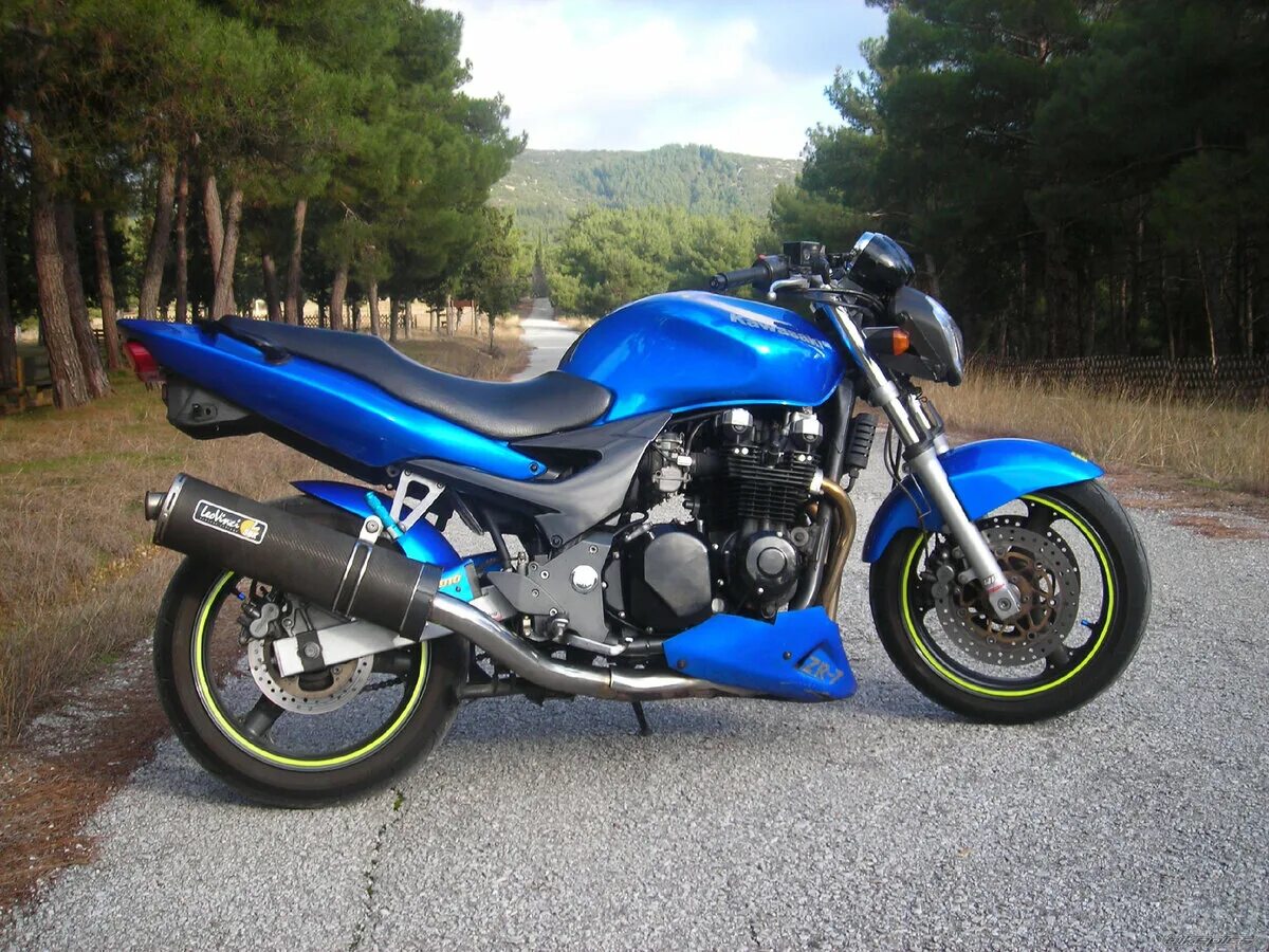 Кавасаки zr 7s. Kawasaki 750 2001. Kawasaki zr-7 2001. Kawasaki zr 7 обвес. Kawasaki zr7.