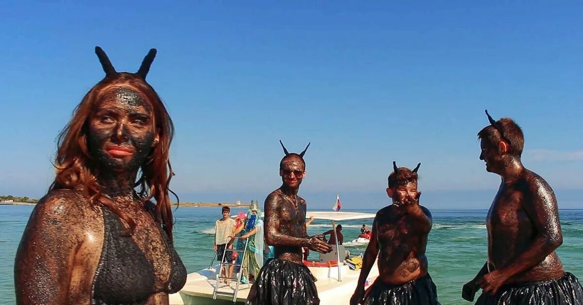 День черта. С днем святого валентина открытки смешные. Юмористические открытки с добрым утром. Черт рисунок. Анекдоты про чертей.