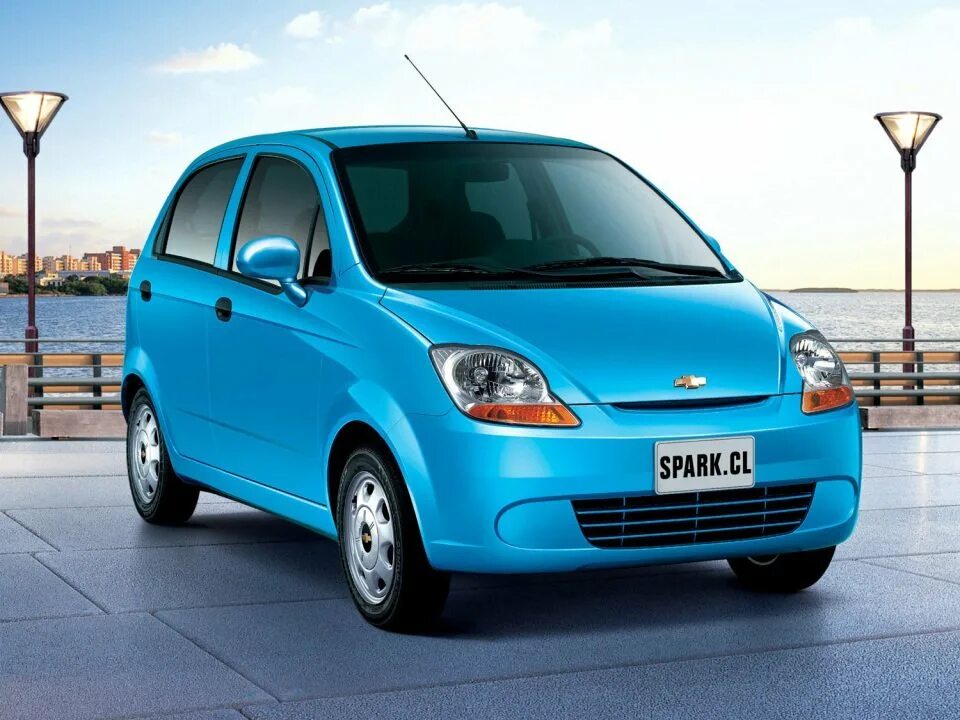 Дешевые малолитражки. Chevrolet Spark m200. Chevrolet Spark 2005. Chevrolet Spark m250. Шевроле Спарк 2 поколение.