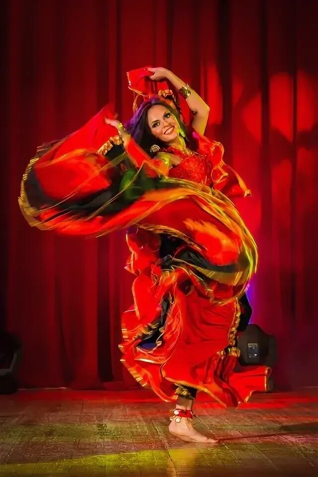 Ансамбль ватра. Танец дану данай. Танец дану данай. Фестиваль цыганской культуры. Танец дану данай.