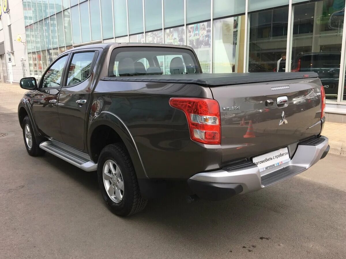 Пикап l200 б у. Митсубиси л200 пятого поколения. Mitsubishi l200 5 поколение. Mitsubishi l200 5 поколение вин. Mitsubishi l200 поколения 5 поколение.