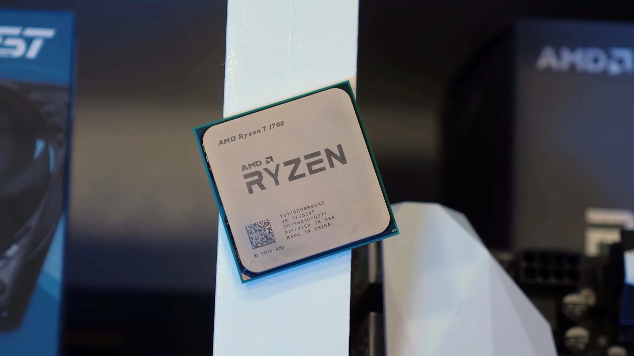 Ryzen 1700 vs. Ryzen 7 1700. Ryzen pro7 х1700. Ryzen 7 1700x. AMD Ryzen 7 Pro 1700x eight-Core Processor.