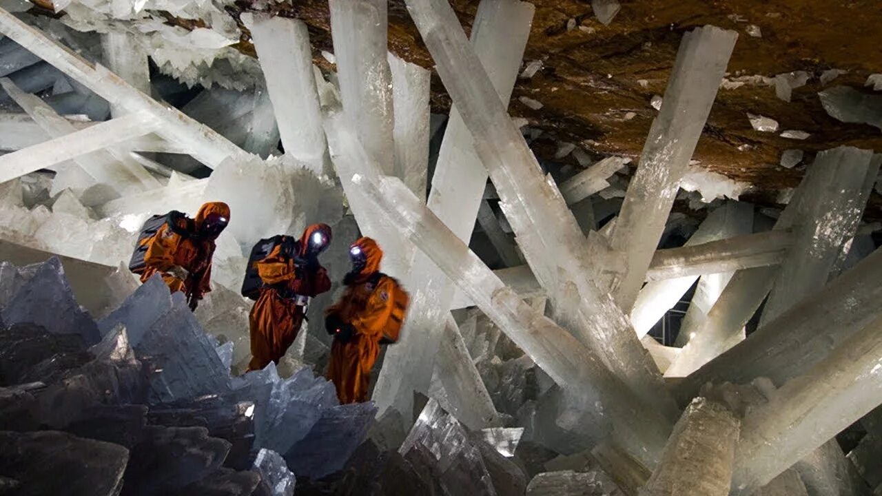 Огромный проявлять. Пещера кристаллов (Cueva de los cristales), Мексика. Пещера кристаллов гигантов в Мексике. Пещера Найка Мексика. Шахта Найка, Мексика.