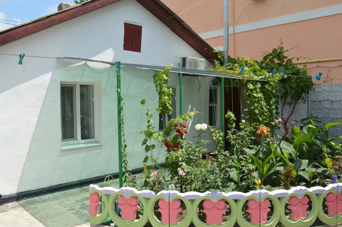 дом 450 м2. дом недорого феодосия. феодосия щебетовская 10. дом в крыму феодосия. дом недорого феодосия.