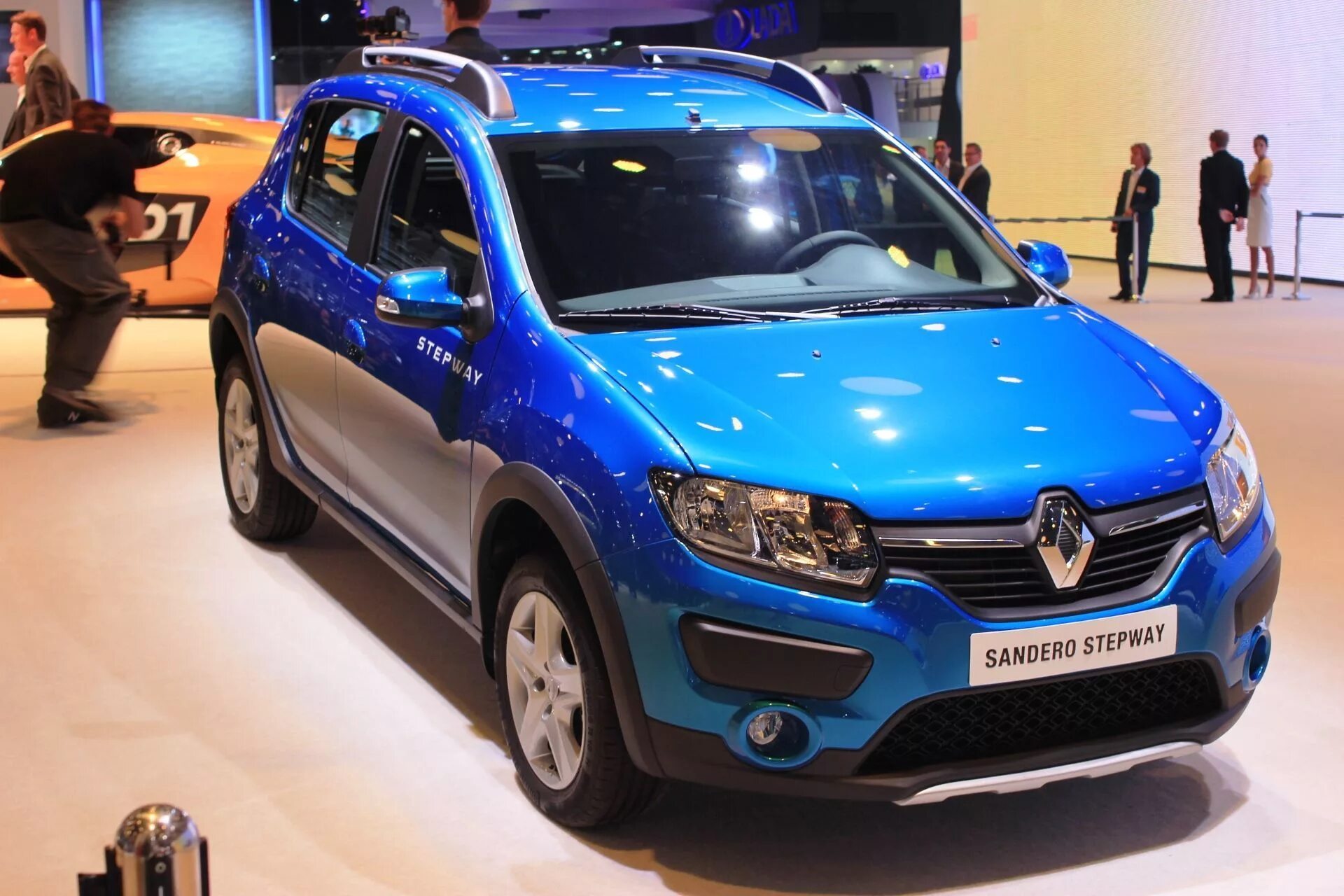 Ростов на дону новые рено. Renault Sandero Stepway. Renault New Sandero Stepway. Renault Sandero Stepway хэтчбек. Рено Логан Сандеро степвей.