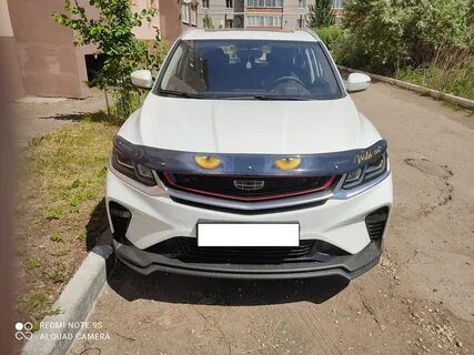 Geely coolray капот