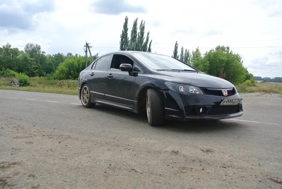 Бампер муген хонда цивик 4д. Honda civic mugen. Муген хонда цивик 4д. Муген хонда цивик 4д. Honda civic 8 4d mugen.