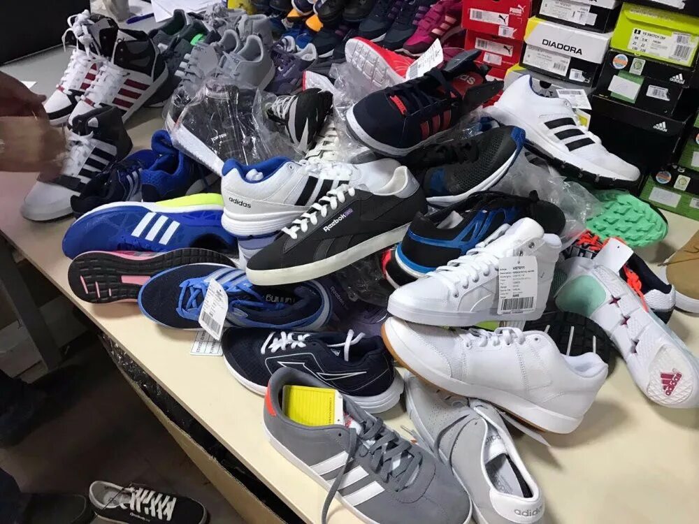 Сток оптом из европы без посредников. Сток оптом из европы без посредников. Палеты бытовой техники. Склад одежды. Сток оптом из европы без посредников.